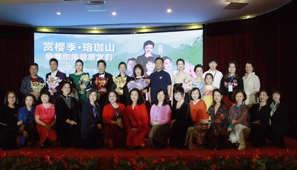 艺术 | 珞珈山上,与你最美遇见